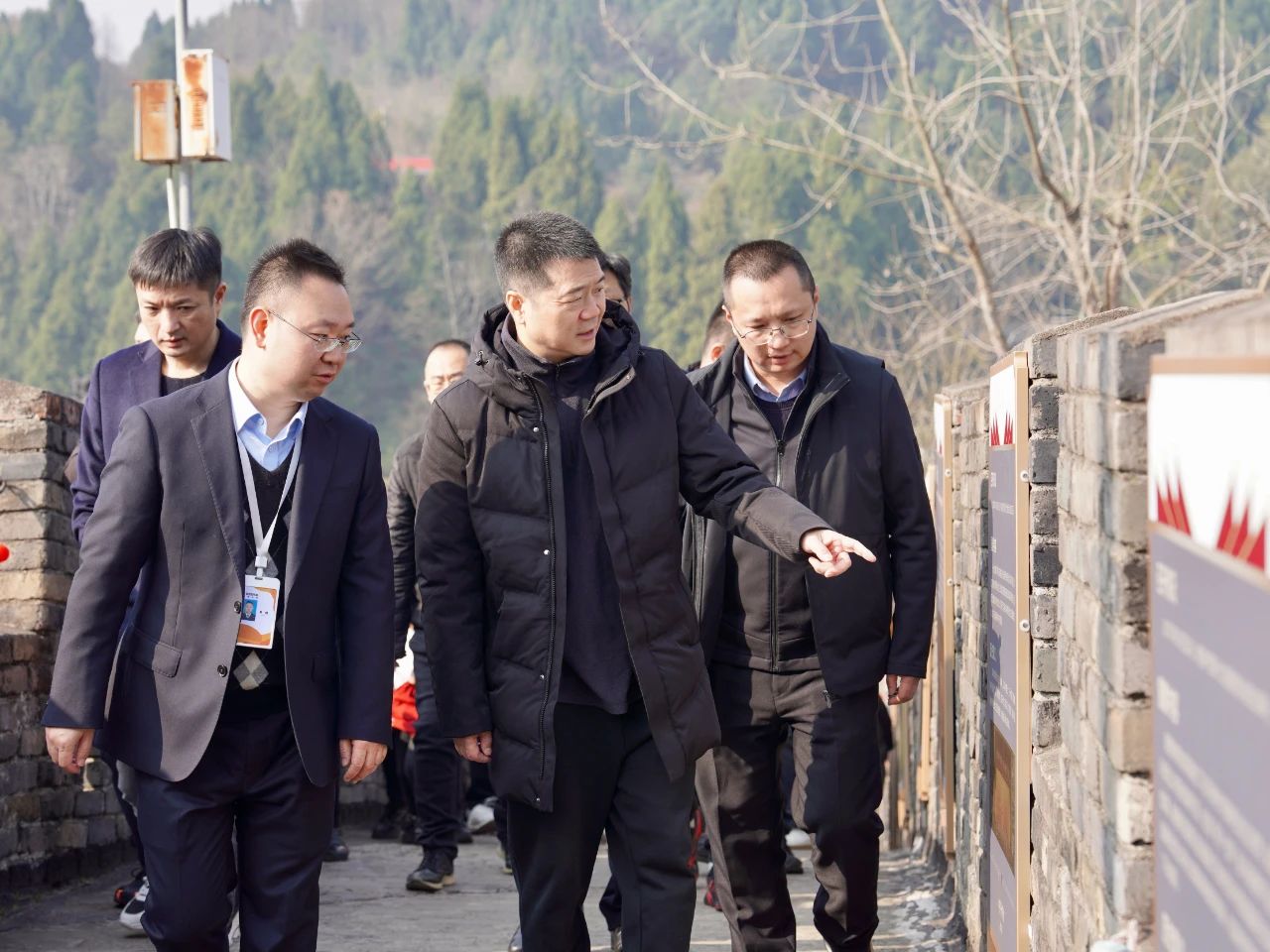 省尊龙凯时集团党委书记、董事长游勇检查督导春节安全生产工作并看望慰问坚守岗位的一线干部员工