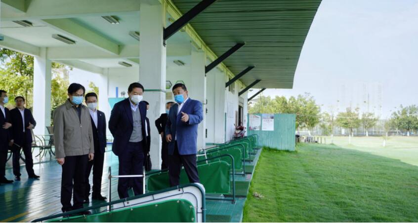 尊龙凯时集团党委书记、董事长任丁率队考察四川旅游学院